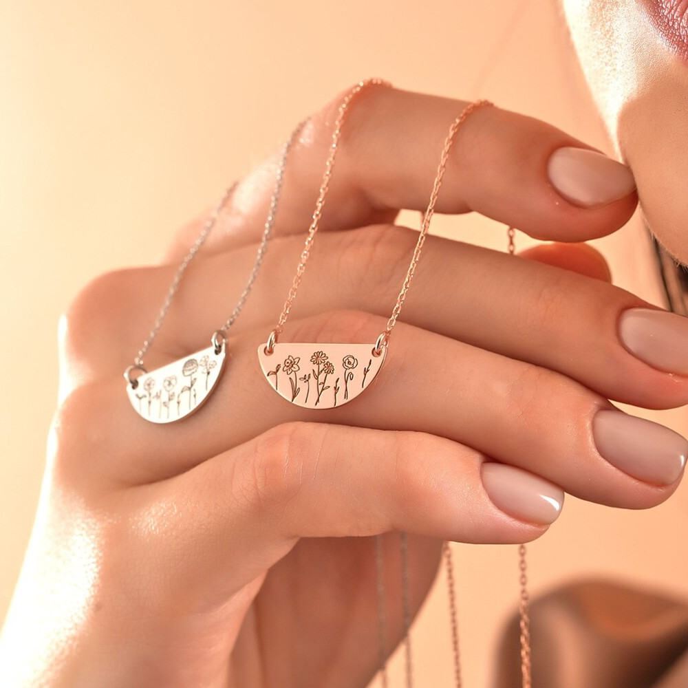 Custom Birth Month Flower Neck - Birth Flower Necklace recensie en prijs