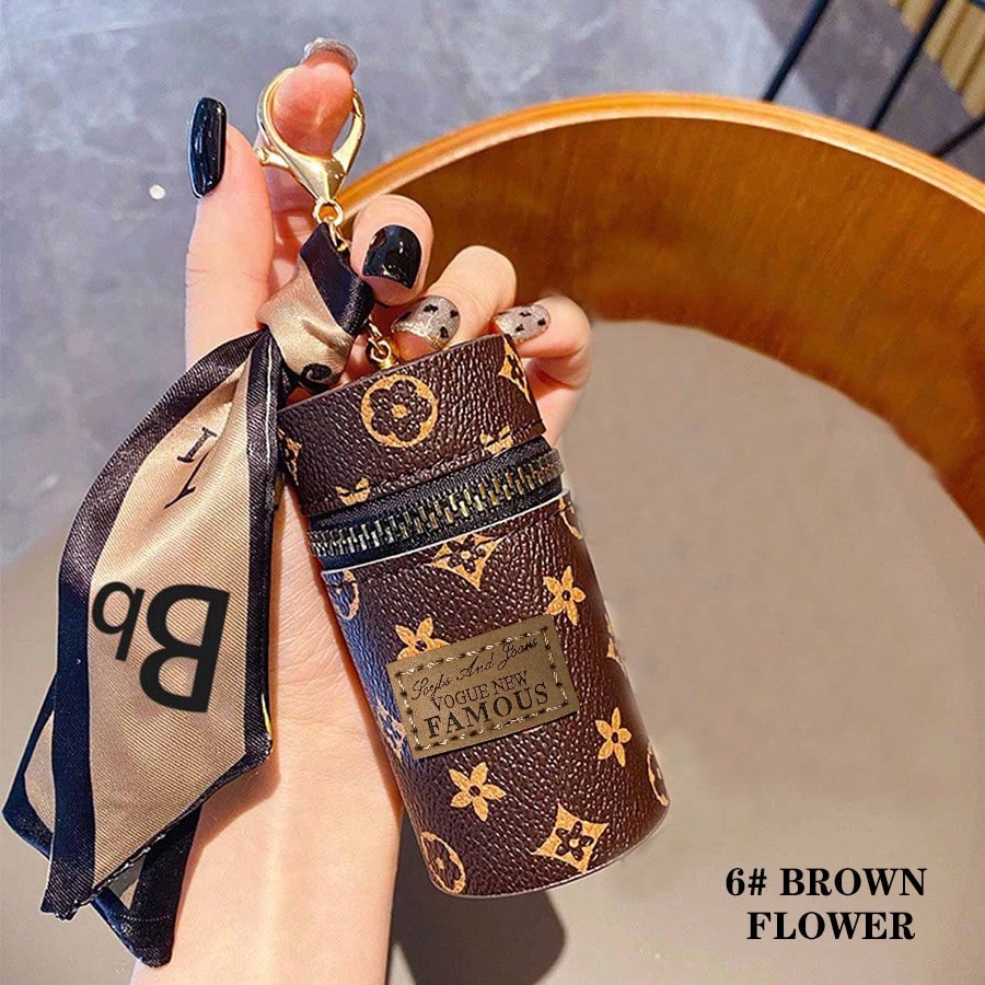 1pc Stylish Cylindrical Lipsti - Monogram Keychain Leather recensie en prijs