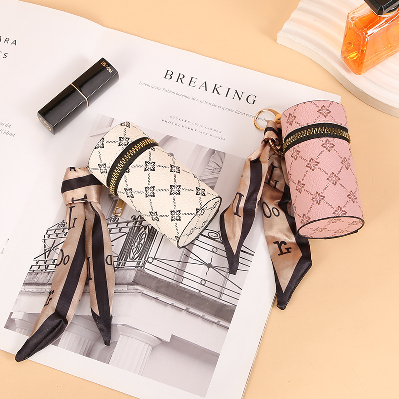 Scarf Pattern Lipstick Keychai - Monogram Keychain Leather recensie en prijs