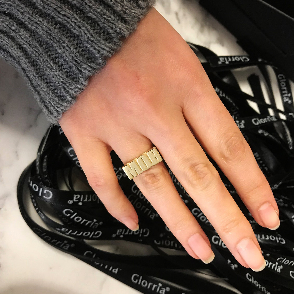 Custom Gold Gothic Rings for M - Initial Ring Custom recensie en prijs