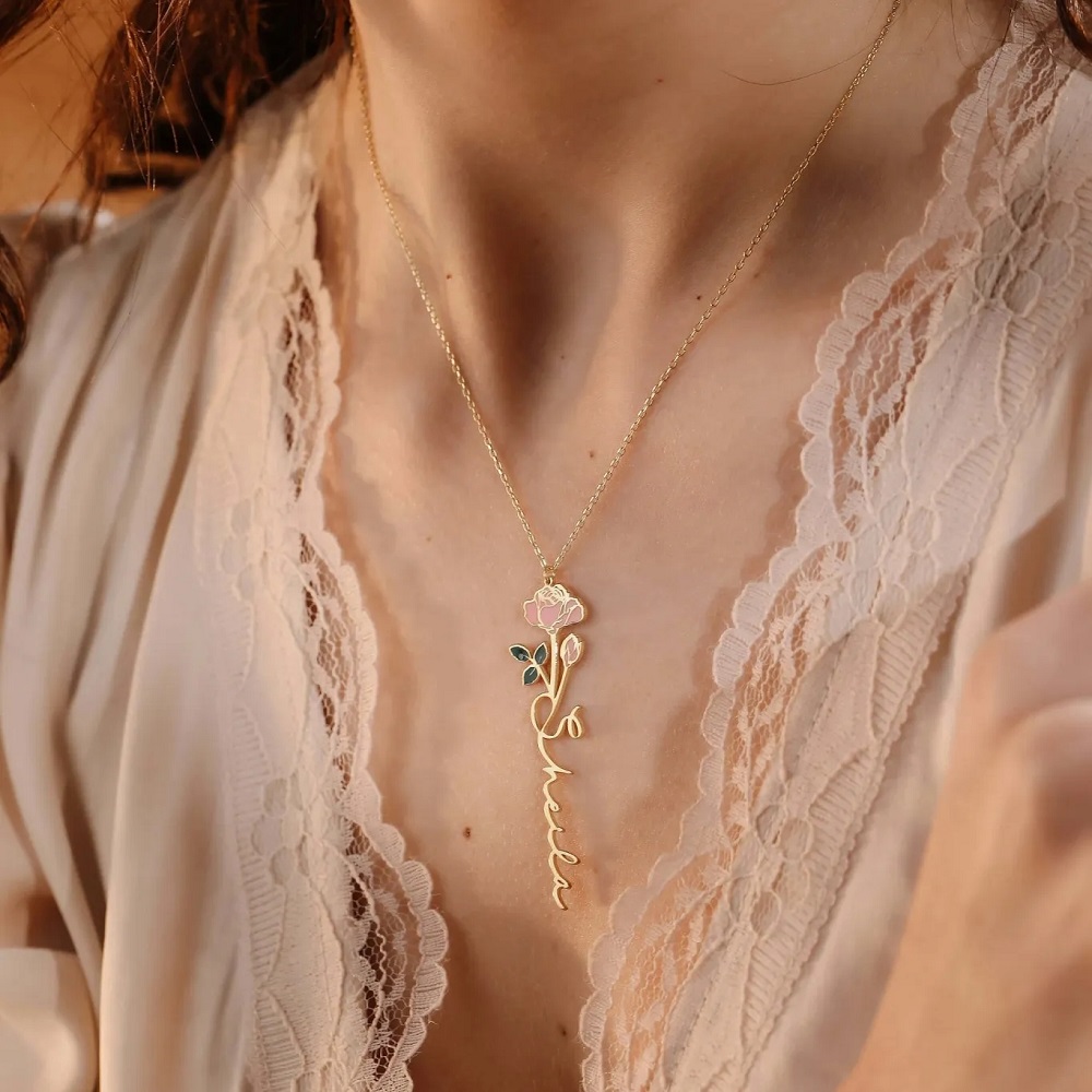 Personalized Name Necklace Wit - Birth Flower Necklace recensie en prijs