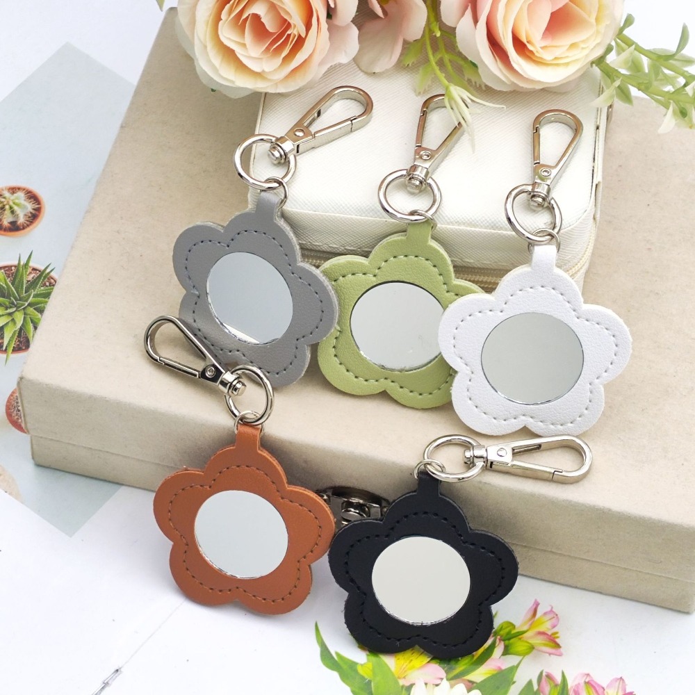 Flower Petal Shaped Mirror Bag - Initial Ring Custom recensie en prijs